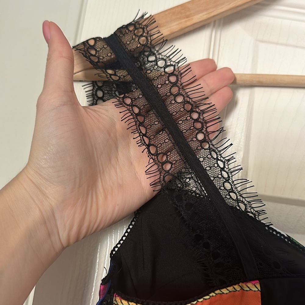 LACE SET TOP - Picture 3 of 3